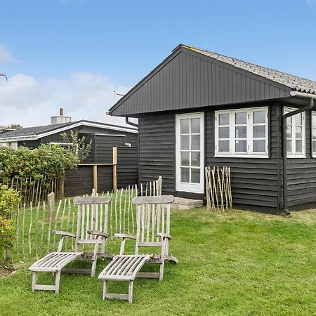 Gorgeous Home In Esbjerg V With Kitchen Exterior photo