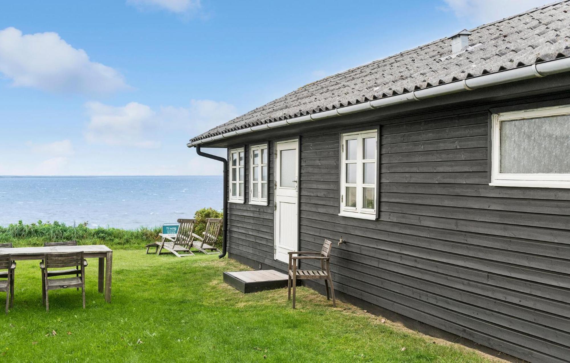 Gorgeous Home In Esbjerg V With Kitchen Exterior photo