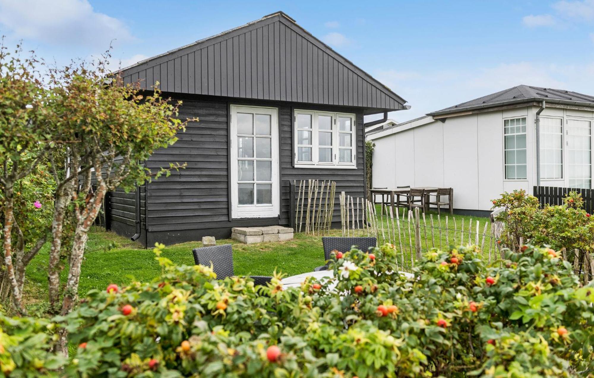 Gorgeous Home In Esbjerg V With Kitchen Exterior photo