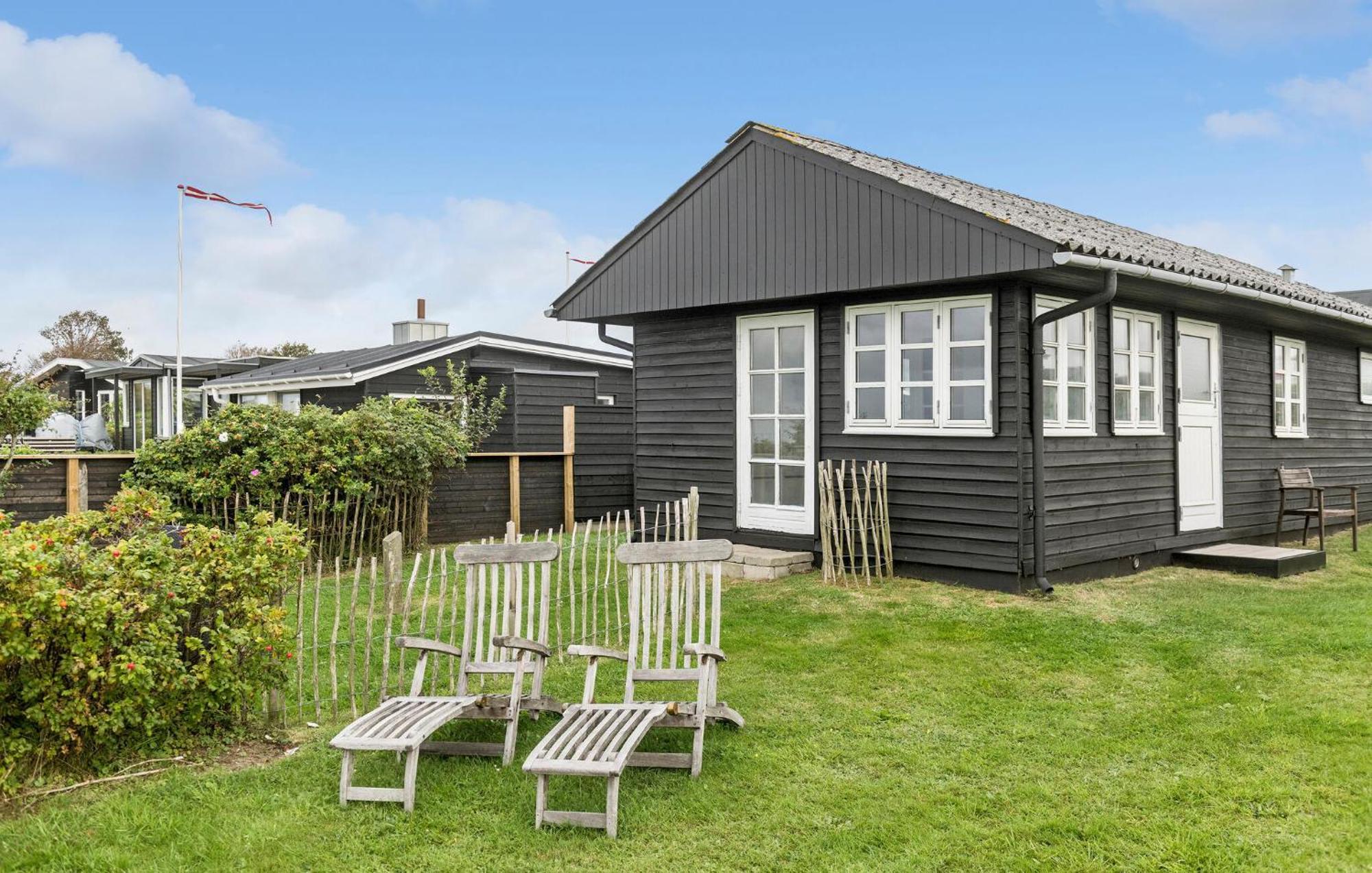 Gorgeous Home In Esbjerg V With Kitchen Exterior photo